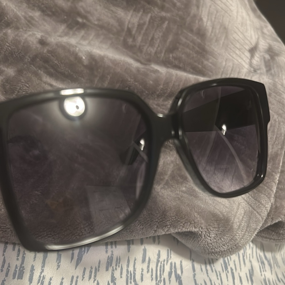 Yves Saint Laurent Sunglasses - Square SL M9 Sunglasses Black - Picture 10 of 15